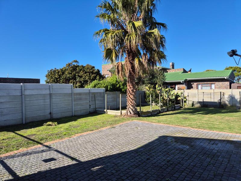 3 Bedroom Property for Sale in Franskraal Western Cape